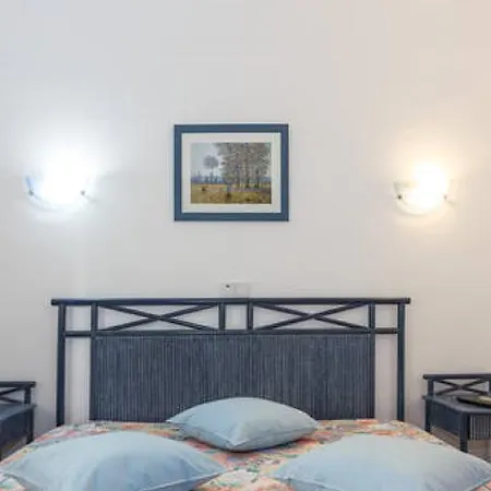 Residencial Miramar Konukevi 3*