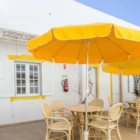 Residencial Miramar Gasthuis 3*