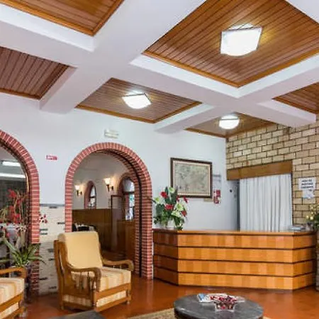 Residencial Miramar Konukevi 3*