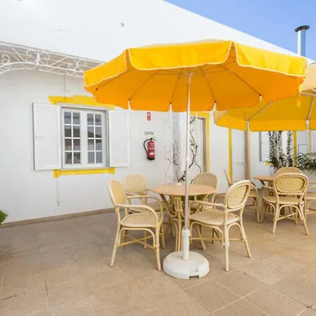 Residencial Miramar Guest house Quarteira